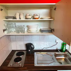 Apartment Fewo2-1 Zim Apart-5 Bett-kueche-dusche Wc-parkplatz, Berlin