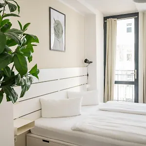 Apartment Fantastic 2 Bedroom, Berlin
