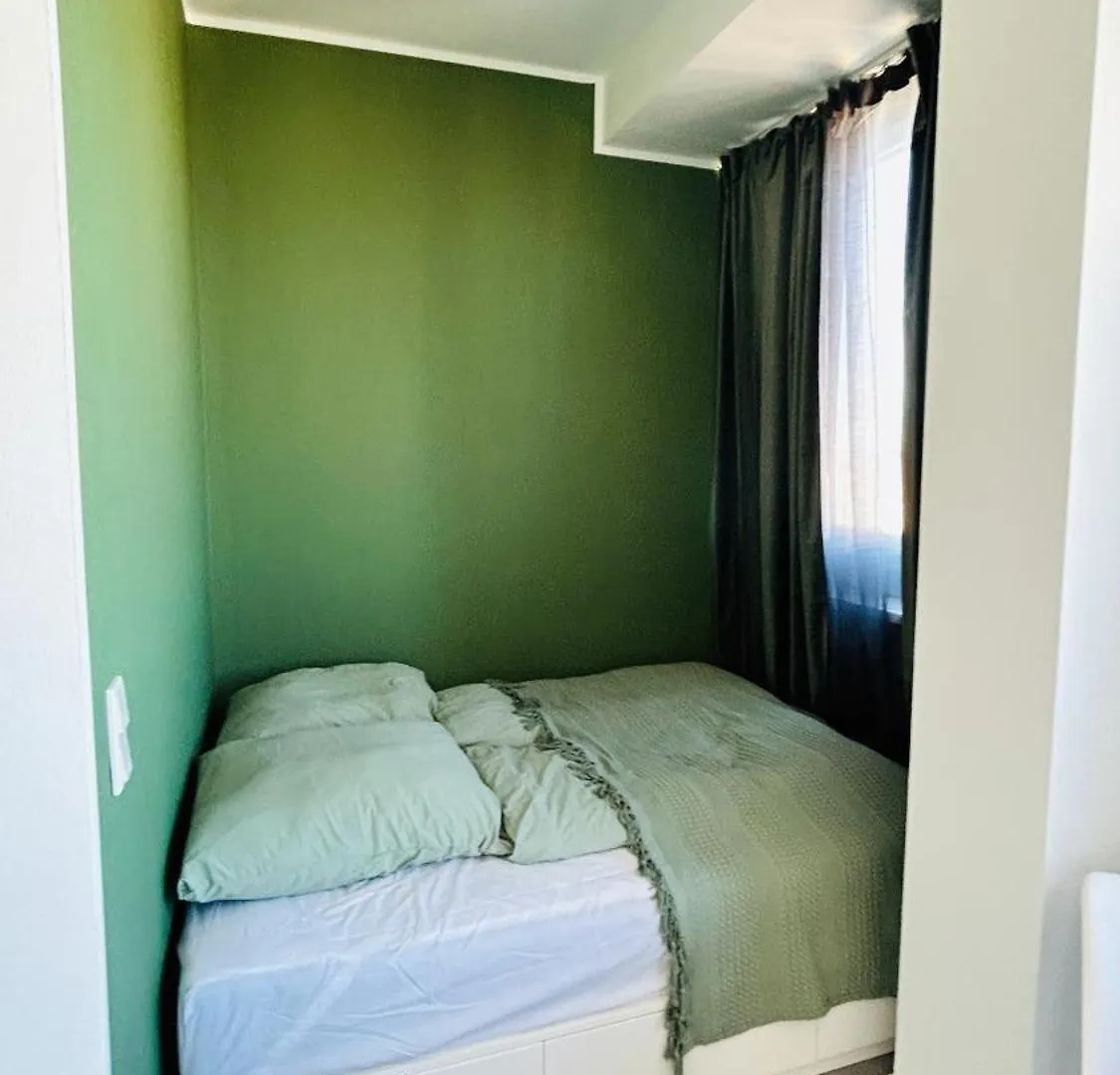 Skyview Studio Apartments At Berlin Kreuzberg-Mitte