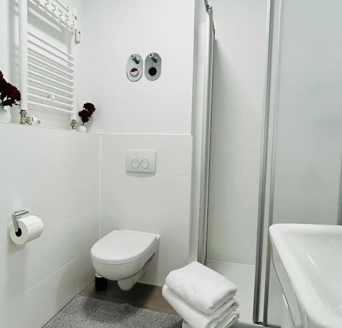 Skyview Studio Apartments At Berlin Kreuzberg-Mitte