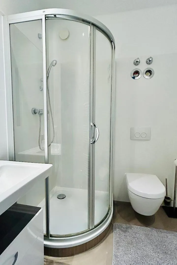 Skyview Studio Apartments At Berlin Kreuzberg-Mitte