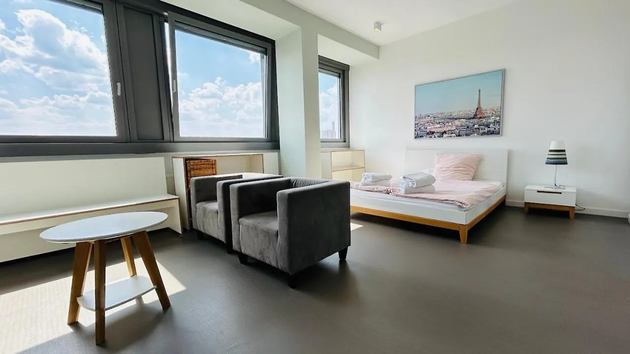 Skyview Studio Apartments At Berlin Kreuzberg-Mitte